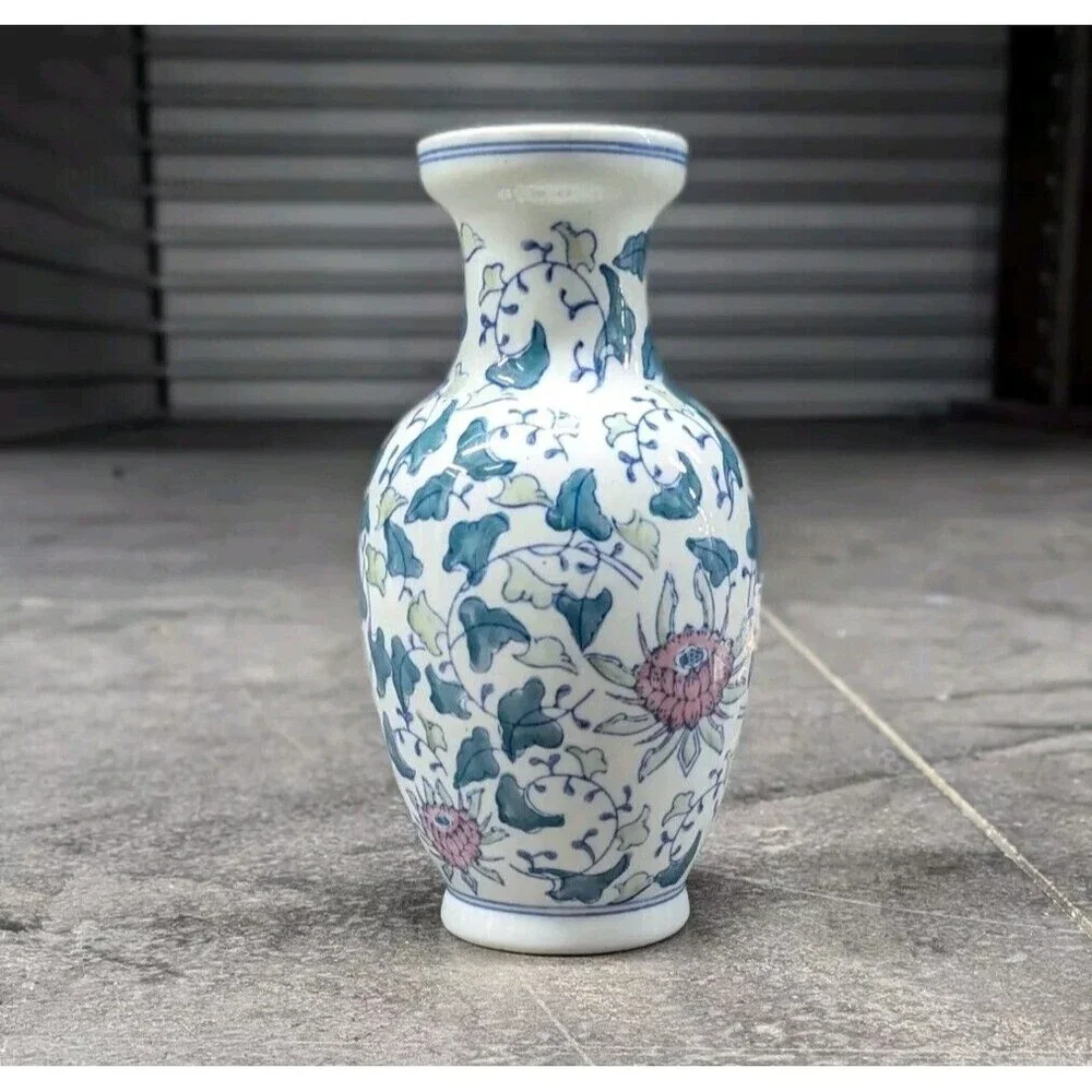 Vintage Chinese Green‎ Pink & Blue Hand Painted Floral Vase 11